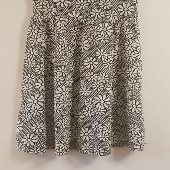 TOPSHOP A-Line Dress - B&W Daisies - Picture 3 of 7